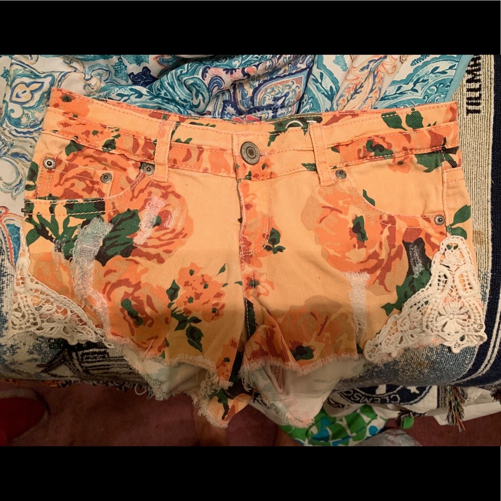 Patterned shorts